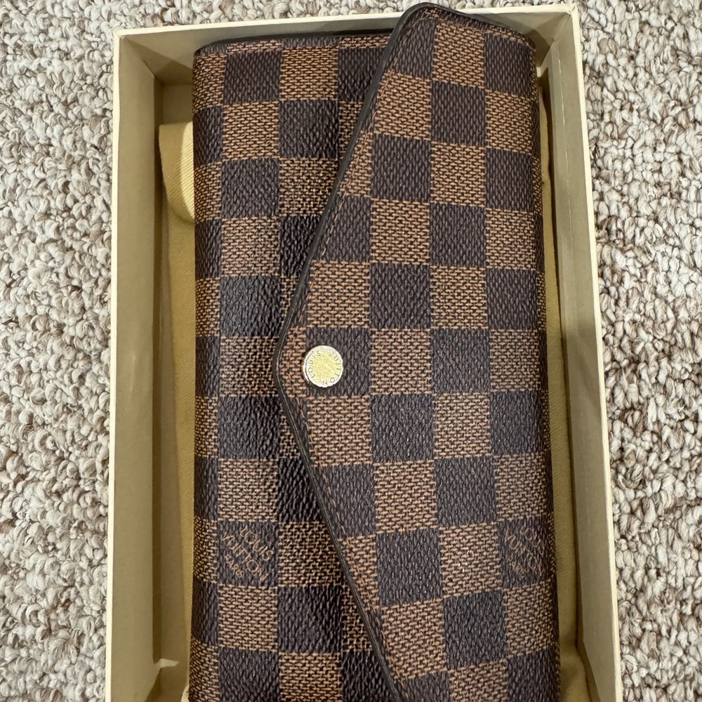Louis Vuitton Sarah Wallet